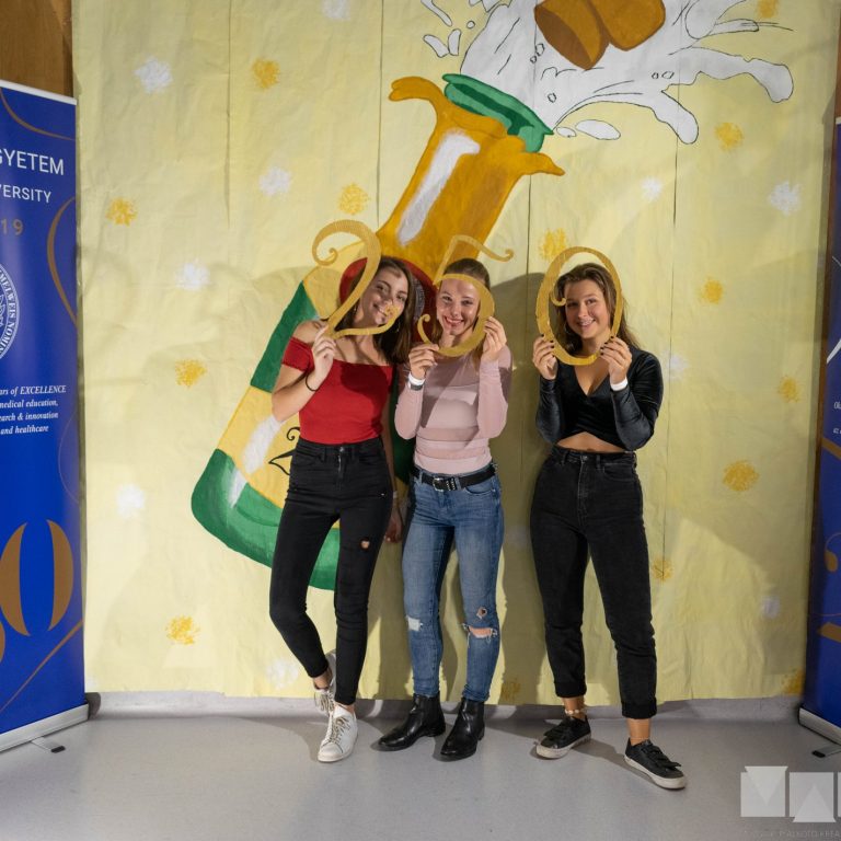 Semmelweis 250 Nyári Egyetem - Hallgatói Záróest